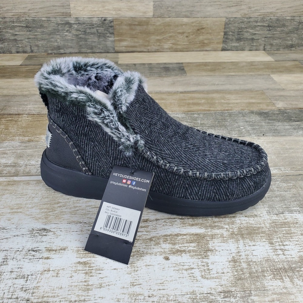 Hey Dude Denny Womens Ankle Boots Sz 7 Black Faux Fur Lined Slip On Moc Toe